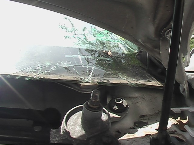 solara_broken_windshield.jpg